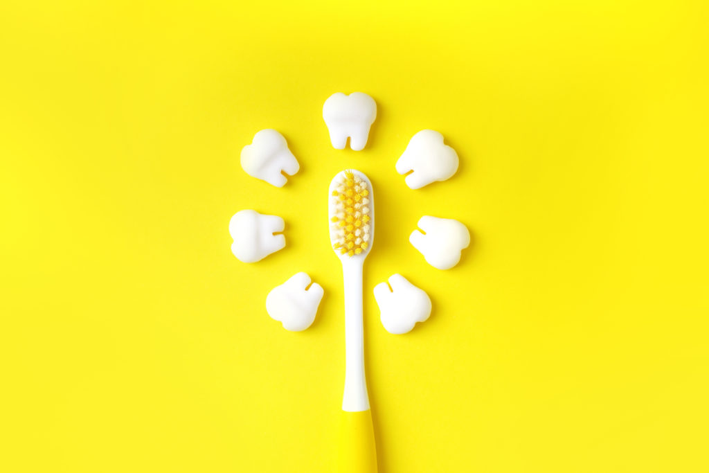 why-are-my-teeth-yellow-cosmedicadental