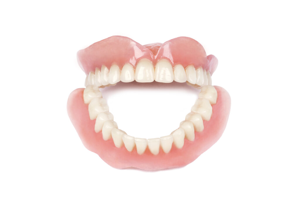 Prothèse médicale sur fond blanc - Types de dents